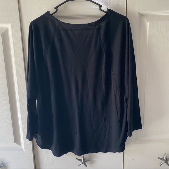 American Eagle XL black light weight long sleeve - Picture 2 of 5